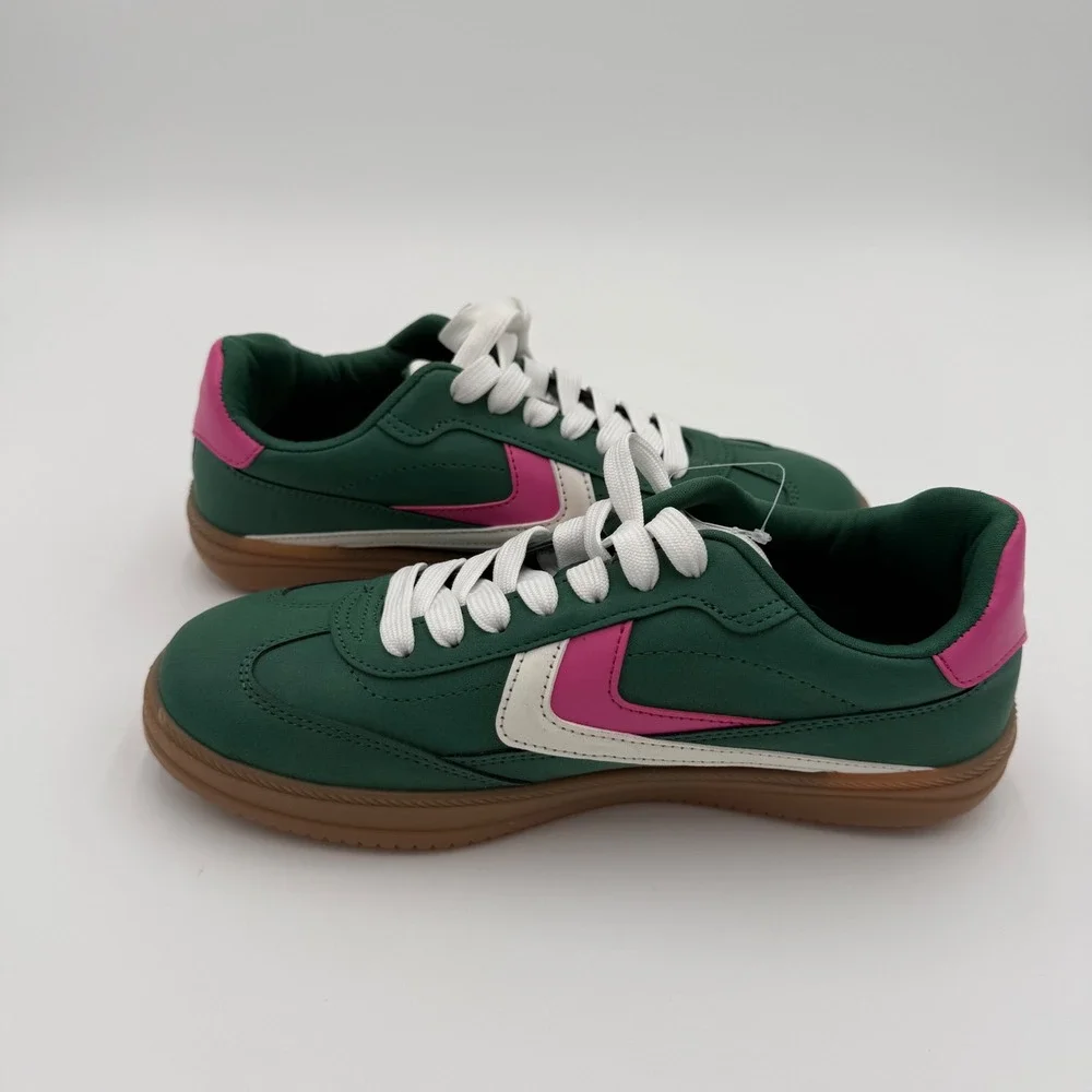 NWOT Dolce Vita Sybela Low Top Retro Sneakers 7 Green‎ Pink Gum Sole Lace Up